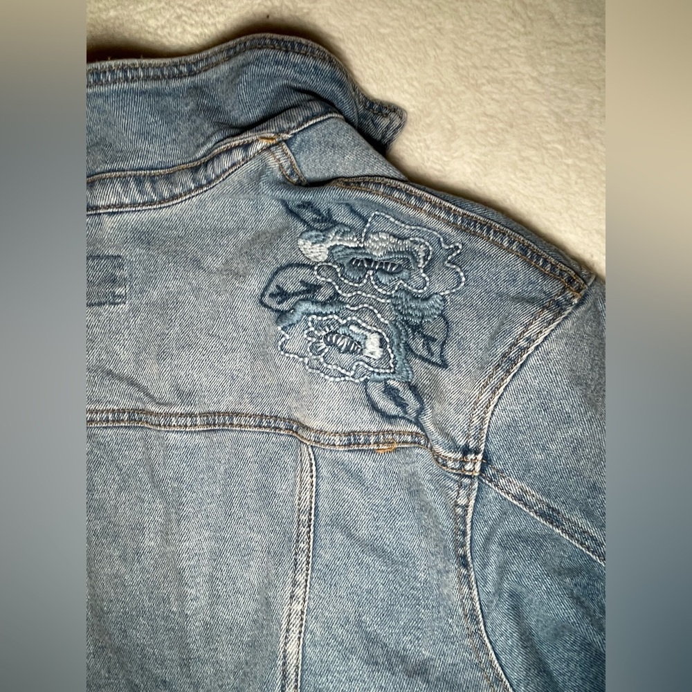 Universal Threads Jean Jacket (With Embroidered F… - image 4